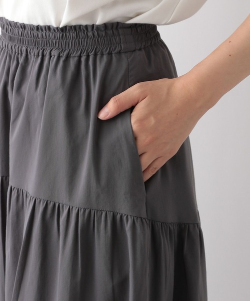 GLOBAL WORK（グローバルワーク）の「MATINEE LINE/ティアードスカート/123955（スカート・レディース・グレイッシュブルー/ブラック/テラコッタ・LARGE/MEDIUM）」の21枚目の写真