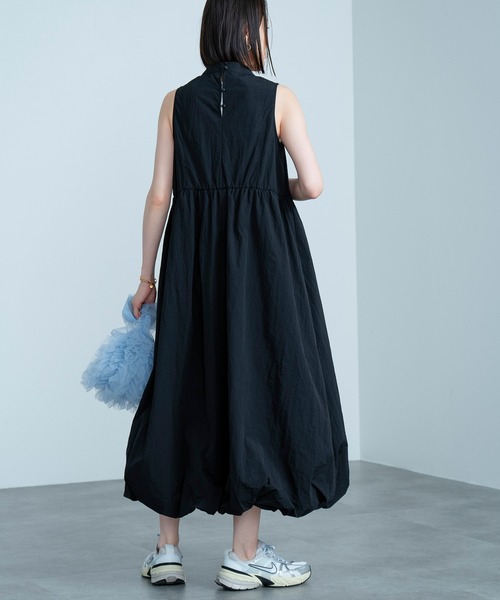 HEILIS（ヘイリス）の「タフタノースリーブバルーンワンピース