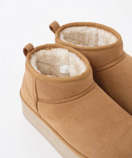 one after another NICE CLAUP（ワンアフターアナザーナイスクラップ）の「NC刺繍入りフェイクムートンショートブーツ（ブーツ・レディース・ブラウン/アイボリー/ダークブラウン・S/M/L）」の15枚目の写真