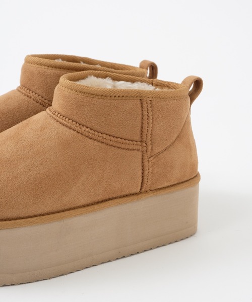 one after another NICE CLAUP（ワンアフターアナザーナイスクラップ）の「NC刺繍入りフェイクムートンショートブーツ（ブーツ・レディース・ブラウン/アイボリー/ダークブラウン・S/M/L）」の16枚目の写真