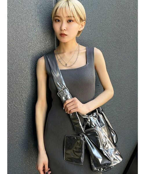 EMODA（エモダ）の「ナイロンギャザーショルダーバッグ（ハンドバッグ・レディース・ブラック/シルバー・FREE）」の9枚目の写真