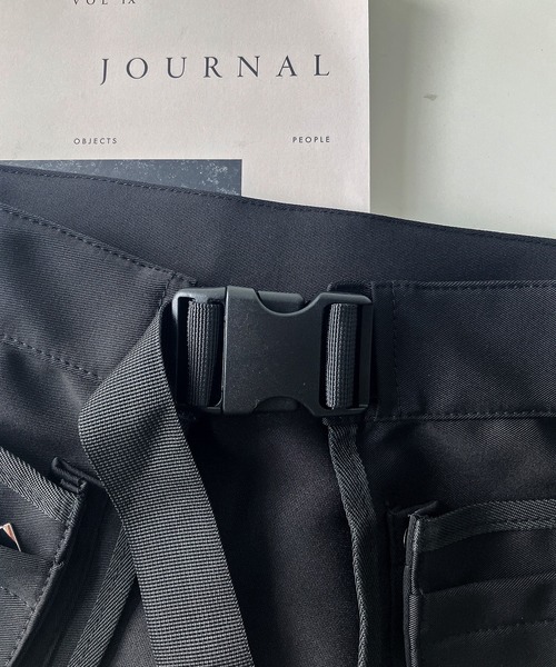 AS KNOW AS plus（アズノゥアズプラス）の「ポケットウエストラップベルト 【ZOZOTOWN限定アイテム】（ベルト・レディース・ブラック・FREE）」の5枚目の写真