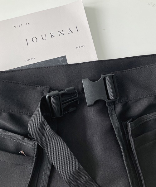 AS KNOW AS plus（アズノゥアズプラス）の「ポケットウエストラップベルト 【ZOZOTOWN限定アイテム】（ベルト・レディース・ブラック・FREE）」の4枚目の写真