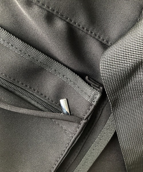 AS KNOW AS plus（アズノゥアズプラス）の「ポケットウエストラップベルト 【ZOZOTOWN限定アイテム】（ベルト・レディース・ブラック・FREE）」の3枚目の写真