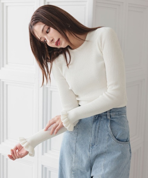 DONOBAN（ドノバン）の「ウォッシャブルフリルスリーブニット（ニット/セーター・レディース・グリーン系その他/オレンジ/グレー系その他/ブラック/ブルー系その他/ホワイト系その他/ホワイト/ホワイト系その他2/オレンジ系その他/グレー/ブルー/ブラック系その他/ホワイト×ブラック/グリーン系その他2/ネイビー/ピンク/ネイビー系1・F）」の4枚目の写真