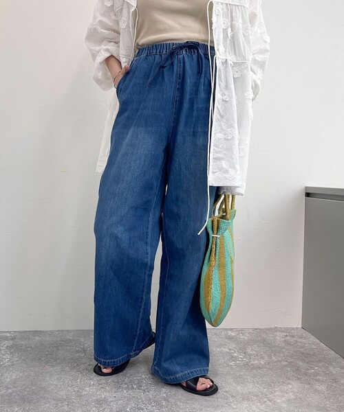 fredy emue（フレディエミュ）の「ライトオンスデニムイージーパンツ（デニムパンツ・レディース・サックスブルー/ネイビー・38/36）」の14枚目の写真