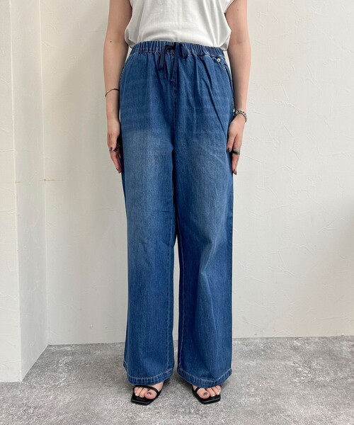 fredy emue（フレディエミュ）の「ライトオンスデニムイージーパンツ（デニムパンツ・レディース・サックスブルー/ネイビー・38/36）」の9枚目の写真