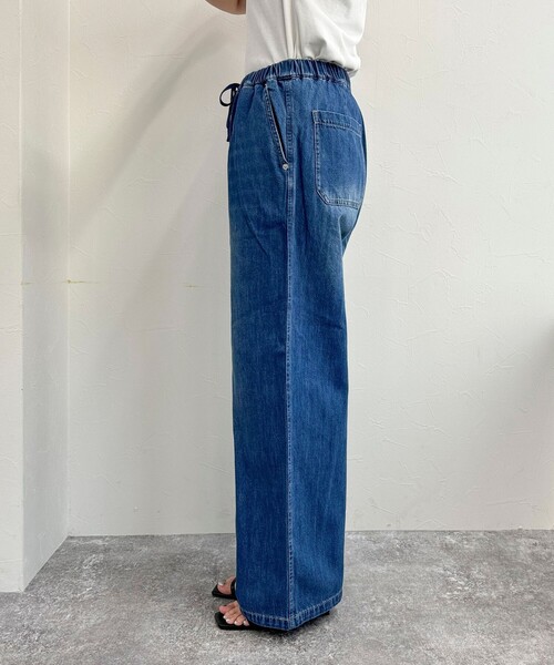 fredy emue（フレディエミュ）の「ライトオンスデニムイージーパンツ（デニムパンツ・レディース・サックスブルー/ネイビー・38/36）」の7枚目の写真