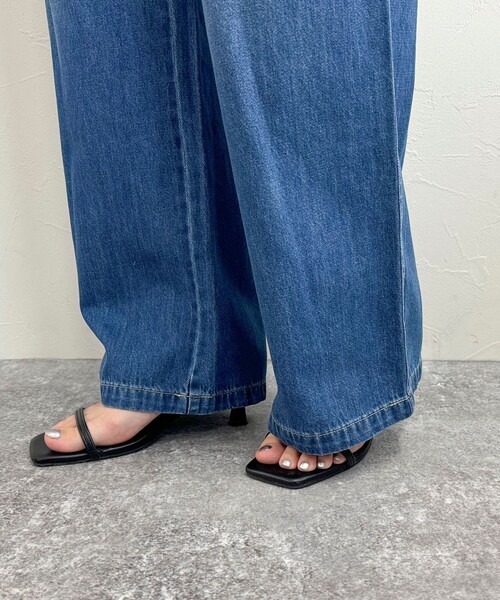 fredy emue（フレディエミュ）の「ライトオンスデニムイージーパンツ（デニムパンツ・レディース・サックスブルー/ネイビー・38/36）」の3枚目の写真