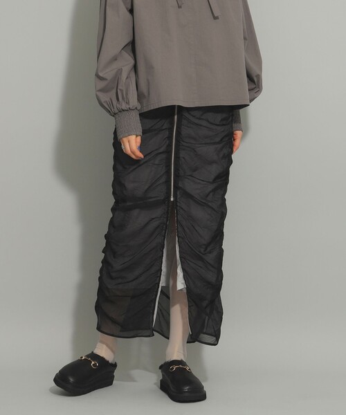 Ray BEAMS（レイビームス）の「シアー ギャザー ジップ スカート（スカート・レディース・ブラック/ベージュ・0/1）」の3枚目の写真