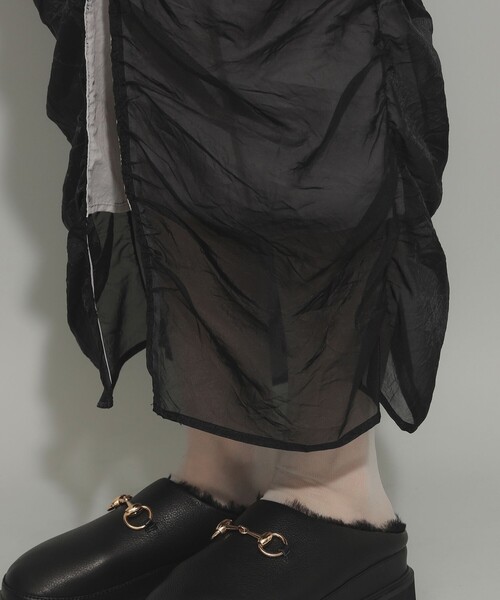 Ray BEAMS（レイビームス）の「シアー ギャザー ジップ スカート（スカート・レディース・ブラック/ベージュ・0/1）」の11枚目の写真