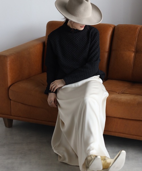 &HALF(アンドハーフ)の「カラージャガードハイネックトップス(Tシャツ/カットソー・レディース・ブラック/オフホワイト/ブルー/チェリーピンク/グリーン・M/L)」の17枚目の写真