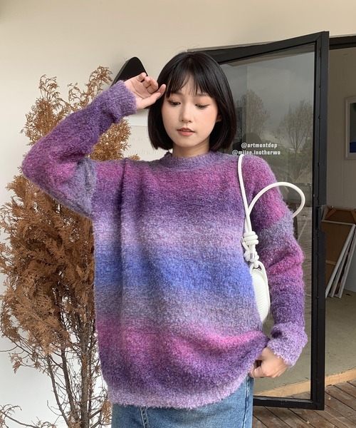 SHEPP(シープ)の「グラデーション オーバーサイズ もこもこ ブークレニットセーター(ニット/セーター・レディース・パープル/グレー/レッド/ブルー/グリーン・F)」の7枚目の写真