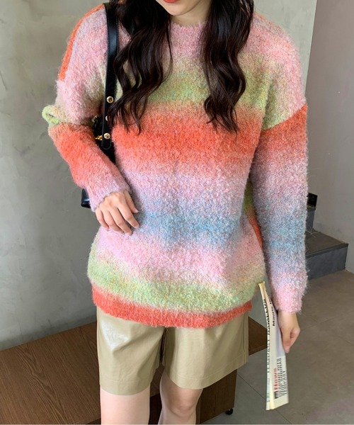SHEPP(シープ)の「グラデーション オーバーサイズ もこもこ ブークレニットセーター(ニット/セーター・レディース・パープル/グレー/レッド/ブルー/グリーン・F)」の19枚目の写真