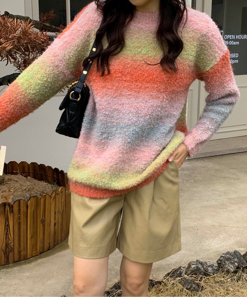 SHEPP(シープ)の「グラデーション オーバーサイズ もこもこ ブークレニットセーター(ニット/セーター・レディース・パープル/グレー/レッド/ブルー/グリーン・F)」の20枚目の写真