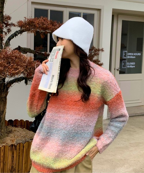 SHEPP(シープ)の「グラデーション オーバーサイズ もこもこ ブークレニットセーター(ニット/セーター・レディース・パープル/グレー/レッド/ブルー/グリーン・F)」の22枚目の写真