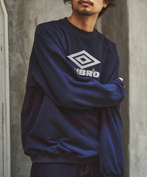 UMBRO（アンブロ）の「UMBRO / アンブロ 417別注 Sweat / スウェット（スウェット・メンズ・ネイビー/ベージュ/サックスブルー・MEDIUM/X-LARGE/LARGE）」の12枚目の写真