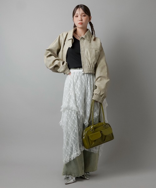 SPINNS(スピンズ)の「ヴィンテージライク合皮ショート丈A-2ジャケット(ブルゾン・レディース・ブラウン/グレー/ブラック/アイボリー・ONESIZE)」の14枚目の写真