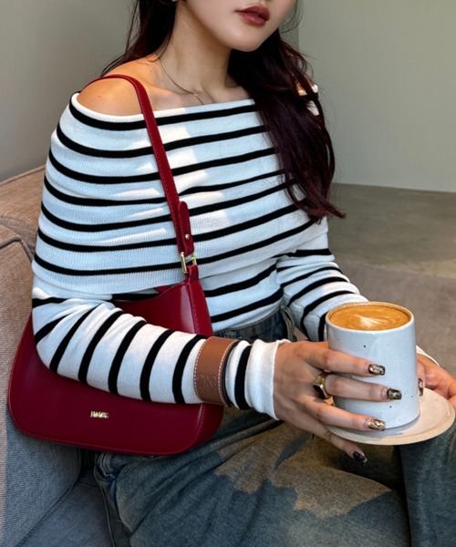 efill(エフィル)の「ボーダー オフショルダー トップス(Tシャツ/カットソー・レディース・ベージュ系・FREE)」の2枚目の写真