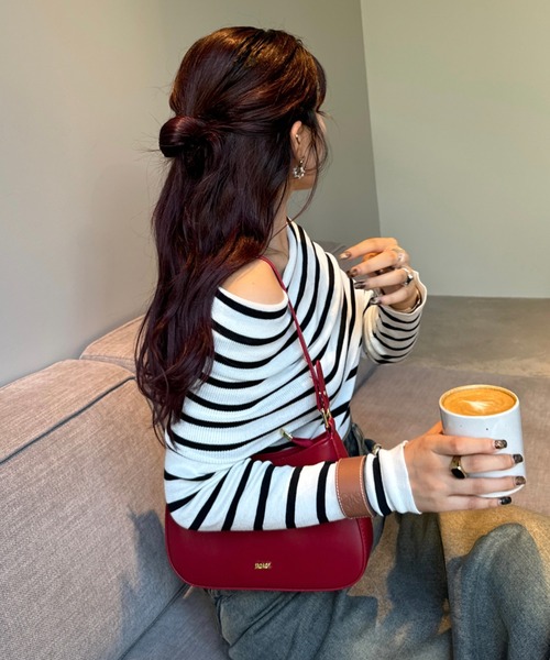 efill(エフィル)の「ボーダー オフショルダー トップス(Tシャツ/カットソー・レディース・ベージュ系・FREE)」の5枚目の写真