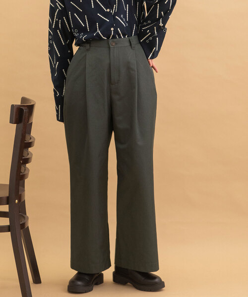 POU DOU DOU（プードゥドゥ）の「タックストレートパンツ（スラックス・レディース・ダークグレー/モカ/キナリ・M）」の12枚目の写真