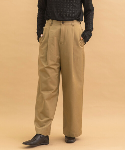 POU DOU DOU（プードゥドゥ）の「タックストレートパンツ（スラックス・レディース・ダークグレー/モカ/キナリ・M）」の20枚目の写真