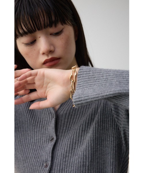 AZUL by moussy(アズールバイマウジー)の「ニュアンスシェイプドチェーンブレスレット(ブレスレット・レディース・ゴールド系その他/シルバー・FREE)」の7枚目の写真