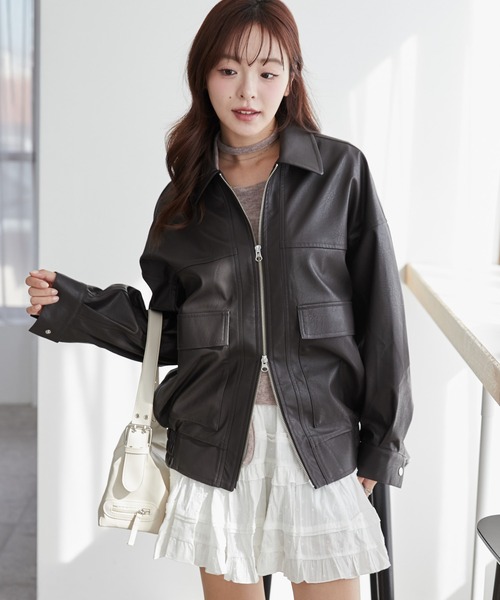 WEGO（ウィゴー）の「WEGO/ヴィンテージライクPUフライトジャケット（ブルゾン・レディース・ブラック/ダークブラウン・MEDIUM/SMALL）」の4枚目の写真