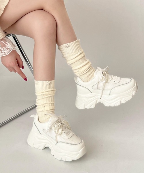 Shoes in Closet（シューズインクローゼット）の「【再入荷】+6.5㎝ 軽量 厚底 2WAY パールリボン レース ボリューム スニーカー 2678（スニーカー・レディース・ホワイト/ブラック・M/S/LL/L）」の9枚目の写真