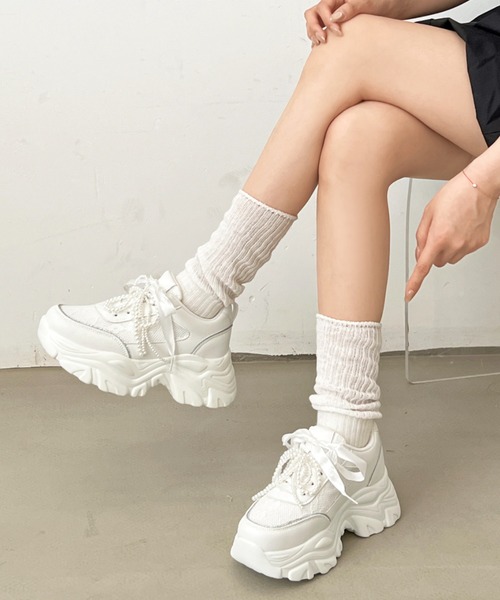 Shoes in Closet（シューズインクローゼット）の「【再入荷】+6.5㎝ 軽量 厚底 2WAY パールリボン レース ボリューム スニーカー 2678（スニーカー・レディース・ホワイト/ブラック・M/S/LL/L）」の18枚目の写真