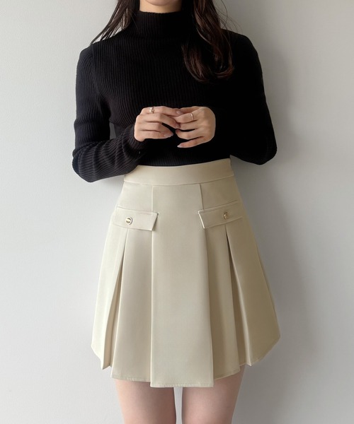 mipiarl（ミピアール）の「インナーパンツ付ゴールドボタンプリーツミニスカート（スカート・レディース・ブラック/アイボリー/ダークグレー・SMALL/MEDIUM/LARGE/X-LARGE）」の21枚目の写真