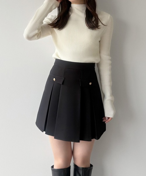mipiarl（ミピアール）の「インナーパンツ付ゴールドボタンプリーツミニスカート（スカート・レディース・ブラック/アイボリー/ダークグレー・SMALL/MEDIUM/LARGE/X-LARGE）」の10枚目の写真