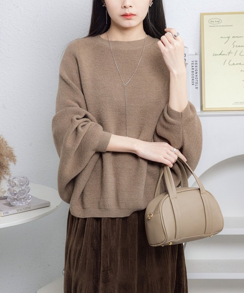 MAISON DE THERESE(メゾン ド テレーズ)の「ドルマンスリーブ クルーネックニット(ニット/セーター・レディース・レッド/グリーン/ベージュ/モカ・S)」の5枚目の写真