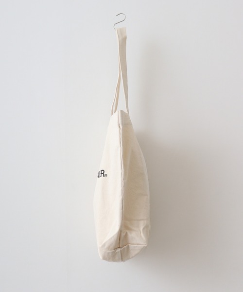 KRIFF MAYER（クリフメイヤー）の「KRIFF MAYER キャンバス トートバッグ 男女兼用（トートバッグ・メンズ・アイボリー/ブラック・FREE）」の7枚目の写真