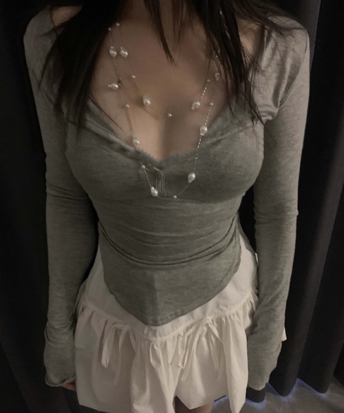 lilful(リルフル)の「【スタイルアップ効果抜群!】【カップ付きインナーキャミセットアイテム】コンパクト ラウンドデザイン ヘンリーネック レイヤードトップス(Tシャツ/カットソー・レディース・ホワイト/ブラック/チャコール/グレー・F)」の12枚目の写真