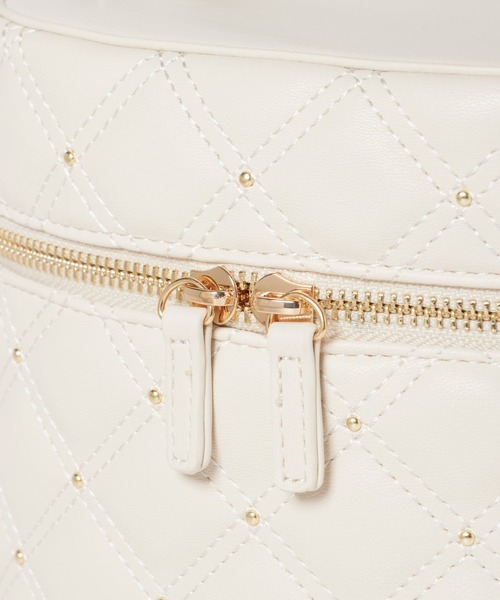 INGNI(イング)の「キルティングバニティ/A(ショルダーバッグ・レディース・ブラック/アイボリー・ONE SIZE)」の17枚目の写真