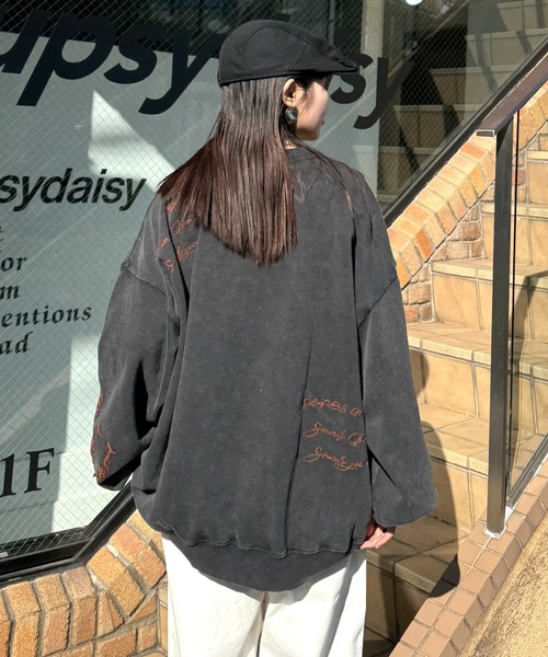 SOUNDSGOOOOD(サウンズグッド)の「【SOUNDS GOOOOD】プリント刺繍ヴィンテージスウェット(スウェット・レディース・ブラック/ベージュ/ピンク/グリーン/レッド/ベージュ系その他/ネイビー・ONE SIZE)」の12枚目の写真