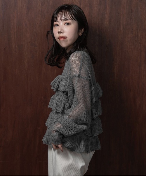 lawgy(ラウジー)の「frill loose low gauge knit / フリルルースローゲージニット(ニット/セーター・レディース・ベビーピンク/グレー/ホワイト・FREE)」の9枚目の写真