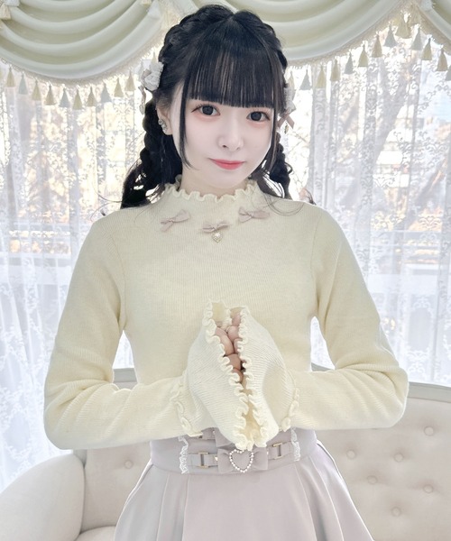 ROJITA(ロジータ)の「リボン付メロースタンドネックニット(ニット/セーター・レディース・アイボリー/グレー/ブラック・FREE)」の5枚目の写真