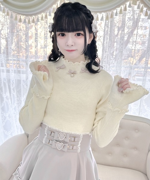 ROJITA(ロジータ)の「リボン付メロースタンドネックニット(ニット/セーター・レディース・アイボリー/グレー/ブラック・FREE)」の7枚目の写真