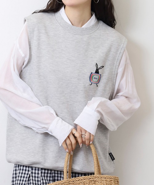 FUNALIVE(ファンアライブ)の「SHABBY テレビマーク刺繍スェットベスト unisex(ベスト・メンズ・グレイッシュベージュ/グレー/ブラック/サックスブルー・S/XL/L/M)」の13枚目の写真
