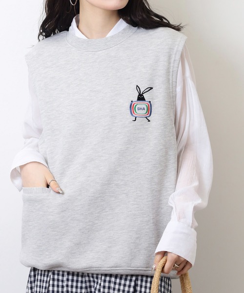 FUNALIVE(ファンアライブ)の「SHABBY テレビマーク刺繍スェットベスト unisex(ベスト・メンズ・グレイッシュベージュ/グレー/ブラック/サックスブルー・S/XL/L/M)」の14枚目の写真