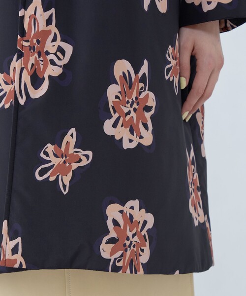 MACPHEE(マカフィー)の「フラワープリント ステンカラーコート(ステンカラーコート・レディース・グレー系その他2・36)」の9枚目の写真