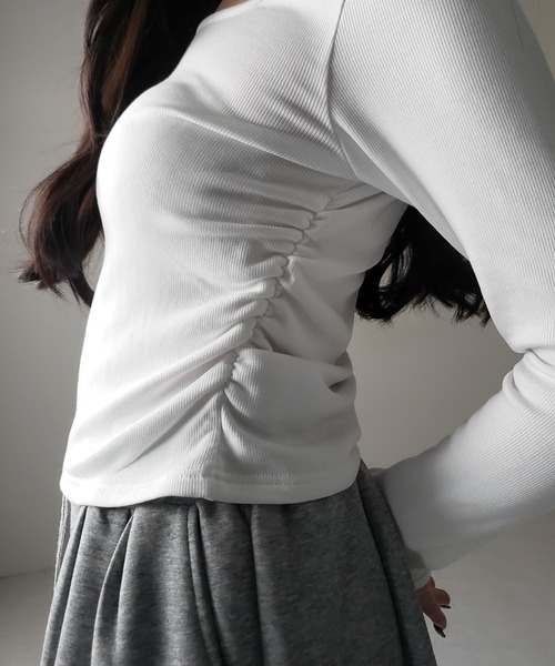 me+em select(ミームセレクト)の「※※【 3color / 裏起毛 】スクエアネックチョーカーシャーリングトップス / square neck choker shirring tops(Tシャツ/カットソー・レディース・ホワイト/ブラック/グレー・FREE)」の6枚目の写真