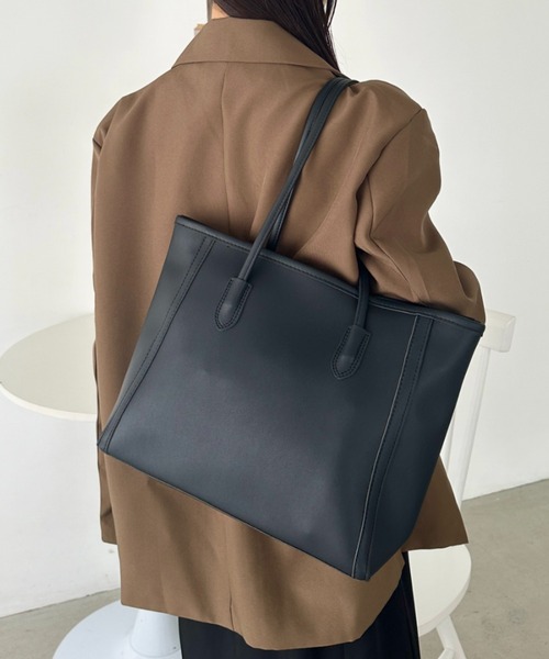 CLEA(クレア)の「【A4サイズ対応】スクエアトートバッグ(トートバッグ・レディース・ブラック/アイボリー/ブラウン・FREE)」の11枚目の写真