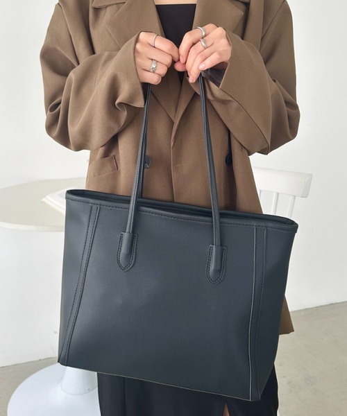 CLEA(クレア)の「【A4サイズ対応】スクエアトートバッグ(トートバッグ・レディース・ブラック/アイボリー/ブラウン・FREE)」の10枚目の写真