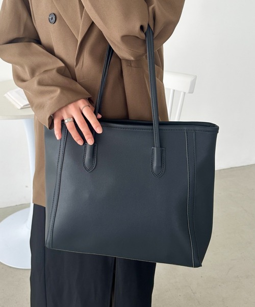 CLEA(クレア)の「【A4サイズ対応】スクエアトートバッグ(トートバッグ・レディース・ブラック/アイボリー/ブラウン・FREE)」の8枚目の写真