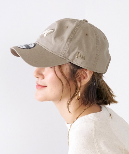 NEW ERA（ニューエラ）の「【NEW ERA×MICA&DEAL】"M"ロゴコラボレーションCAP-9TWENTY（キャップ・レディース・ベージュ/ネイビー/アイボリー/グレイッシュベージュ・FREE）」の4枚目の写真