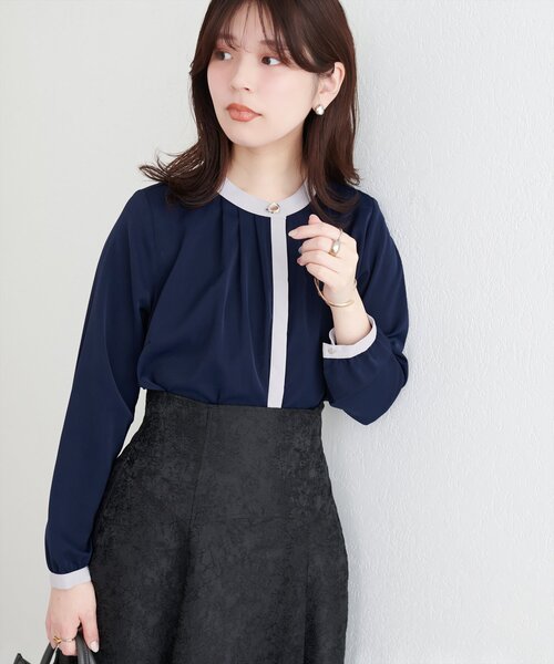 natural couture(ナチュラルクチュール)の「配色衿タックブラウス(シャツ/ブラウス・レディース・ミント/ネイビー/その他1/オフホワイト/グレイッシュベージュ・FREE)」の15枚目の写真