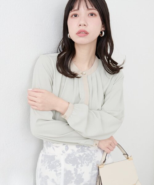 natural couture(ナチュラルクチュール)の「配色衿タックブラウス(シャツ/ブラウス・レディース・ミント/ネイビー/その他1/オフホワイト/グレイッシュベージュ・FREE)」の20枚目の写真